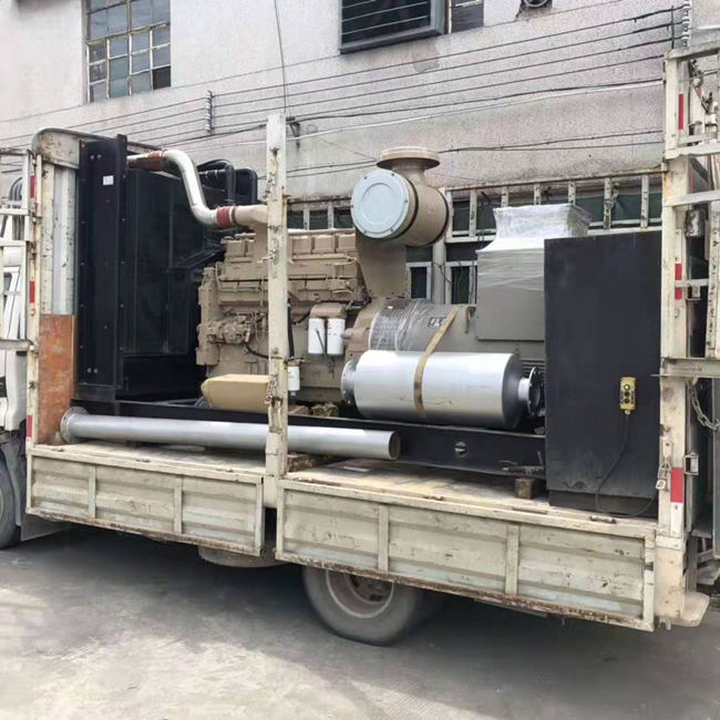 500kw康明斯二手發(fā)電機(jī)組銷售出貨