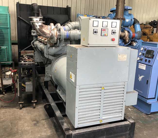 進口帕金斯800kw二手發(fā)電機組