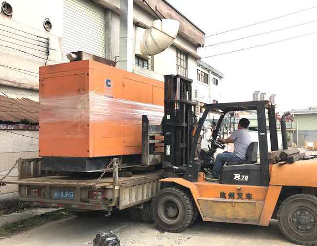 康明斯300kw二手發(fā)電機(jī)