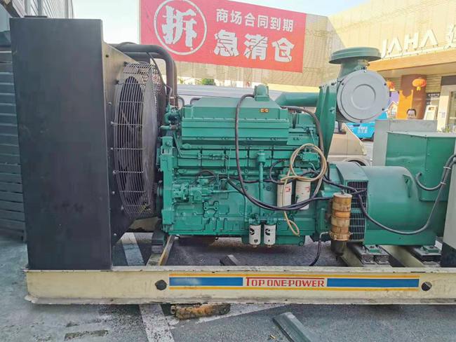 建材城二手發(fā)電機回收現(xiàn)場